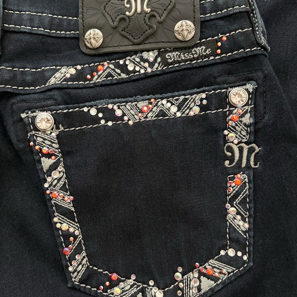 🌺Miss Me Women’s Mid-Rise Easy Skinny Stretch Jeans Sz 26 Like New🌺 - Picture 4 of 6